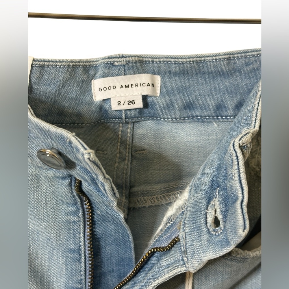 NWT Good American Good Waist Crop Distressed Denim Jeans - Picture 9 of 10